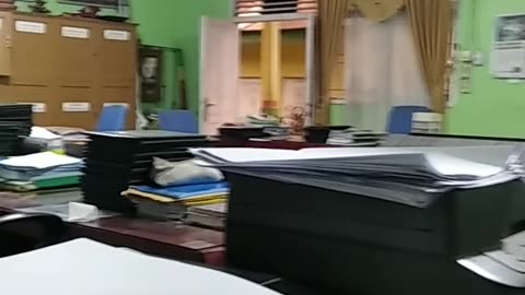 Kerja lembur bagai kuda