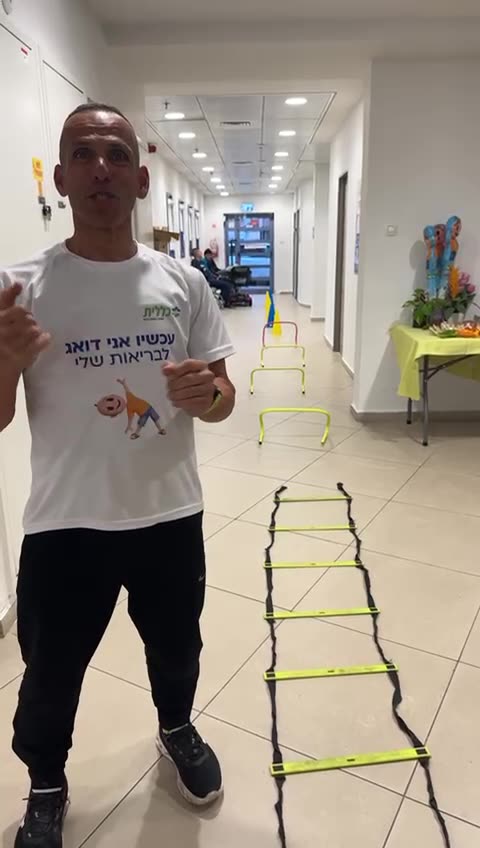 הפנינג נואש לחיסוני שפעת לילדים מרפאת מרבך קרית חיים מזרחית מה יעשו בשביל למשוך אנשים עוד מעט יחלקו מתנות 12.2024