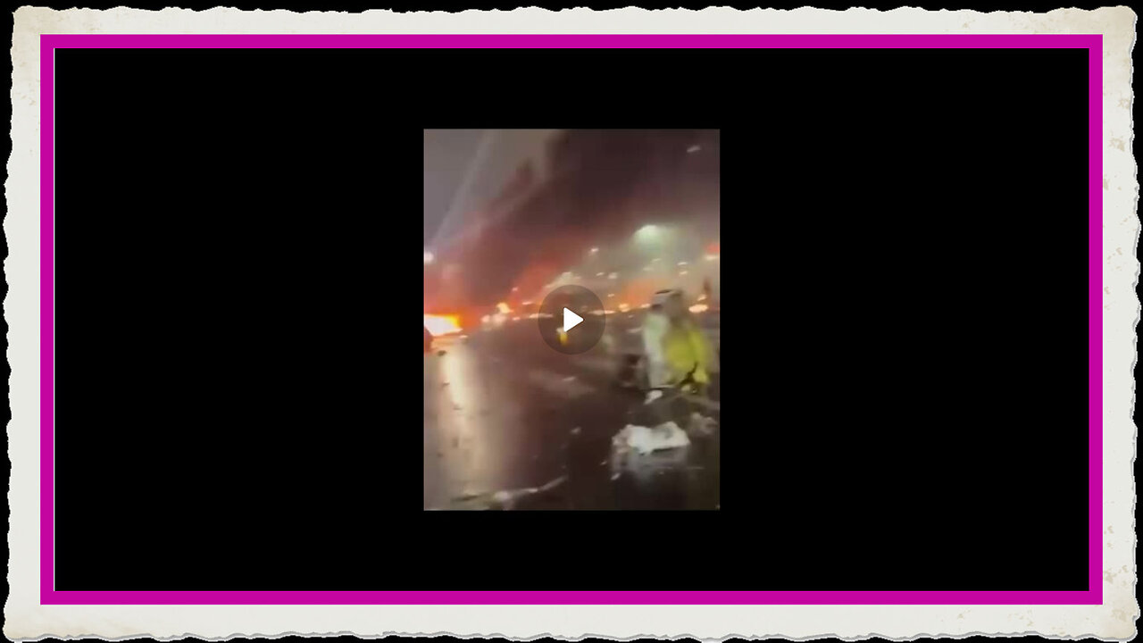More extensive footage as the small plane crashes in #Philadelphia.
