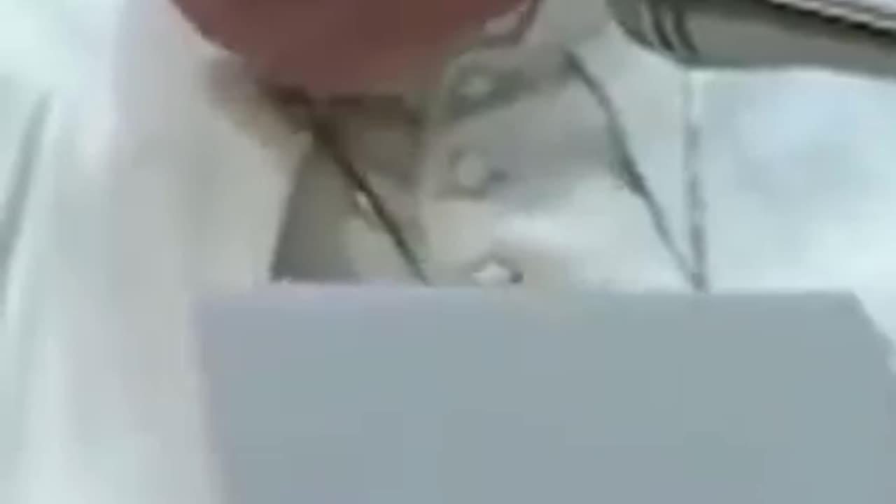 Papa Françesku nuk lexon fjalimin: 9 faqe? Kjo është torturë