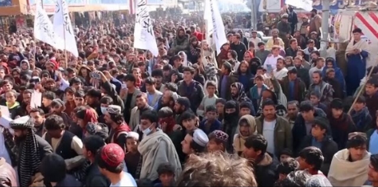 Afghans protest recent deadly airstrikes by Pakistan