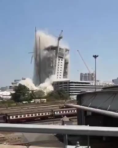 MOMENT OF THE 7.7 MAGNITUDE POWERFUL EARTHQUAKE IN BANGKOK, THAILAND 🇹🇭 (03.28.2025) 🇹🇭