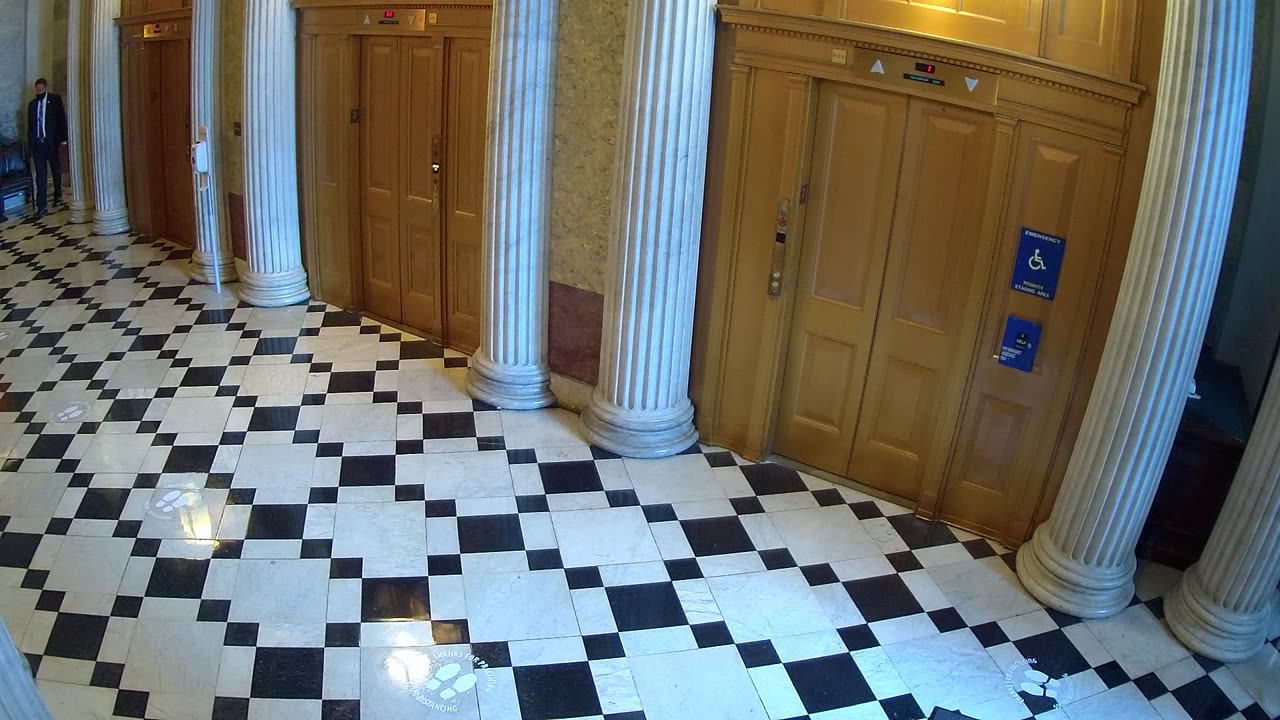 0211USCS02UpperSenDoorElevators_2021-01-06_11h56min01s783ms.mp4