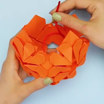 y2mate.com - DIY Lantern craft so BEAUTIFUL with paper Crafts for kids Beecraftsshorts_1080p(1)