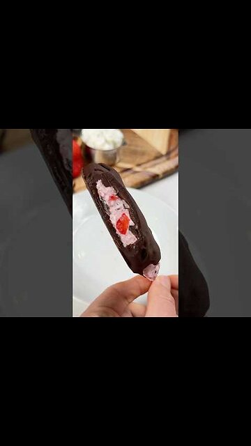 High Protein Strawberry Ice Cream Bars 😋🍓🍦