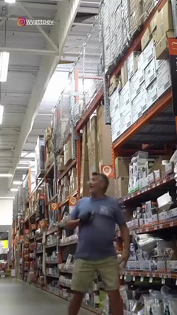 The end 😂😂😂 #funny #fails #shorts #viral #idiotsfolder