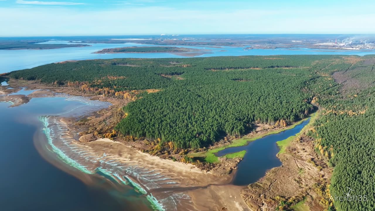 Rybinsk reservoir in autumn colors