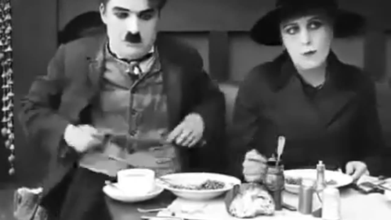 Charlie Chaplin In Restauran Funny Video