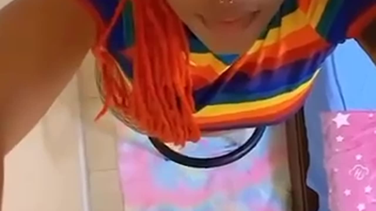 Slim thick twerking juicy ass.