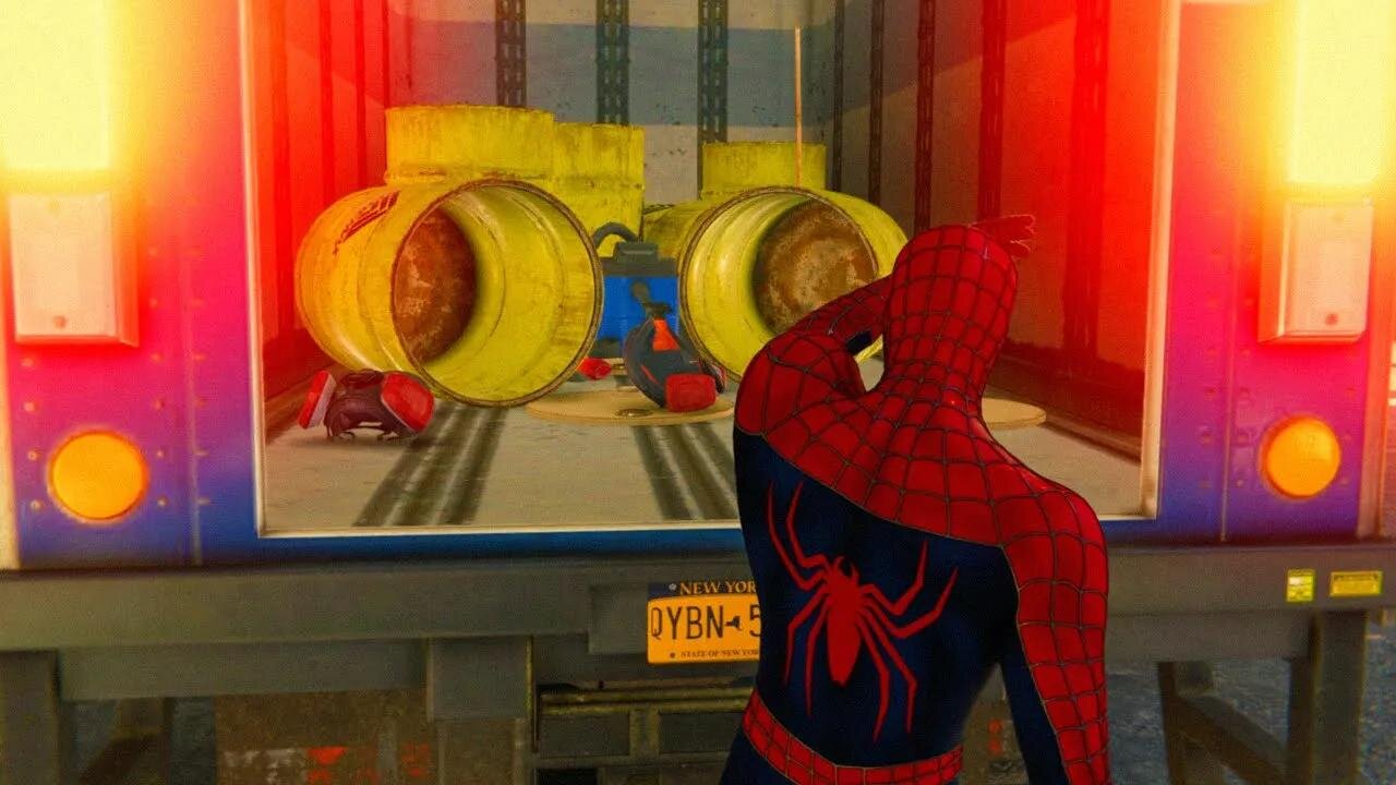 Spider Man stops a truck from Breaking Bad (Tobey Maguire Suit)