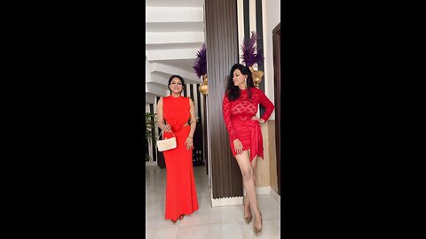 Red Alert: Which Outfit Wins? 💃 Effortless Elegance or Trendy & Bold?