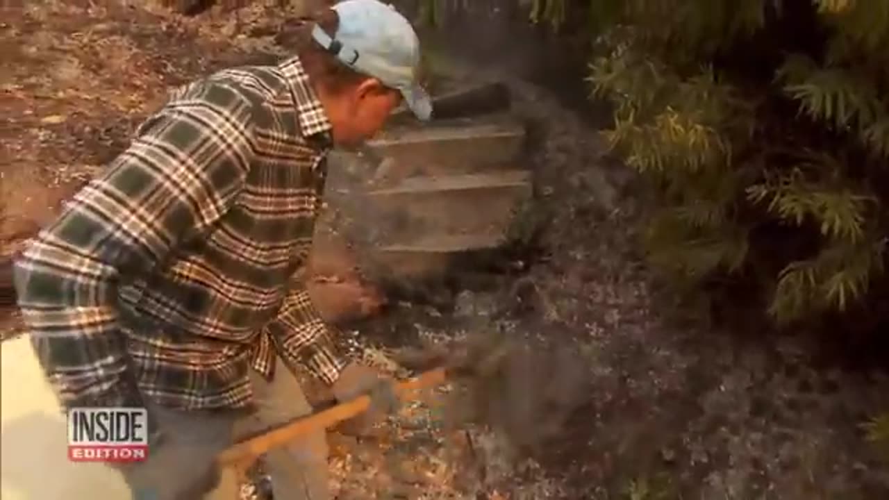 Los Angeles fire spreading into house