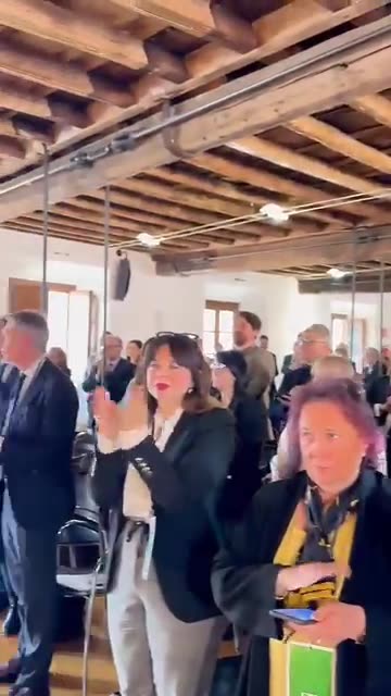 Elly Schlein - Auguri di pronta guarigione a Papa Francesco.(27.02.25)