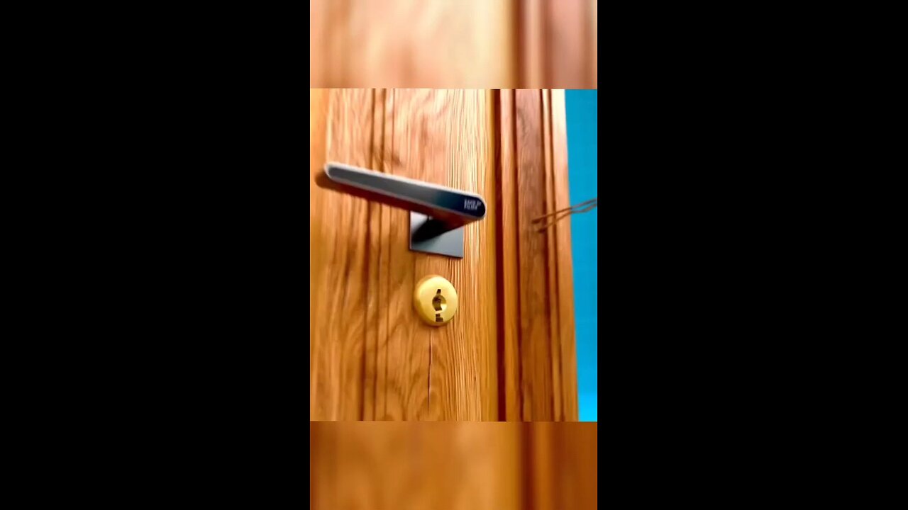 How to unlock a door with Hairpin