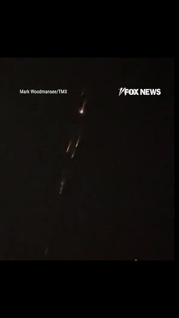 MYSTERIOUS UNIDENTIFIED OBJECTS🎇🌆🛸📸FLY ACROSS MEMPHIS SKY🌃🎇💫