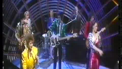 Dooleys - Love Patrol = TOTP 1980