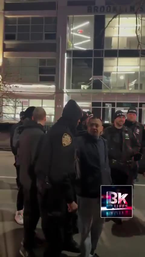 Hamas supporter arrested after attempting to stab Jews.