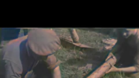 British troops with captured Panzerfaust #Colourized footage 🇬🇧 🔫 🎥