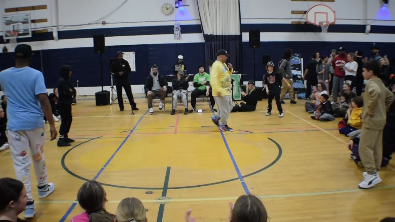 X10 Kids Breaking 1V1: 3 way Round1 P3