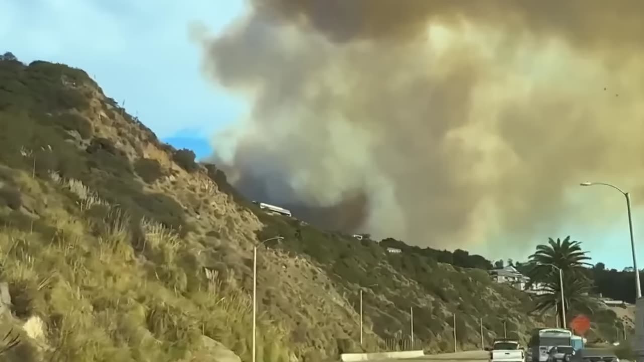 California Fires - Song by The Comet