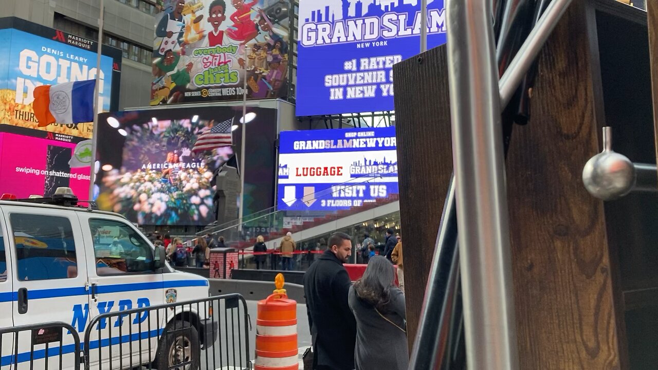 Carting in Times Square (Manhattan)