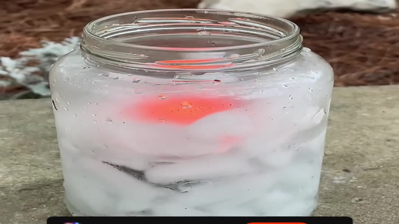 الحرارة مقابل البرودة ماذا يحدث عندما تلتقي المكعبات الساخنة مع الثلج؟ 🔥❄️