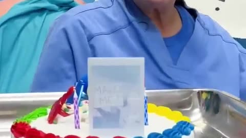 Nurse gets engaged on her birthday!👏🏻🤩