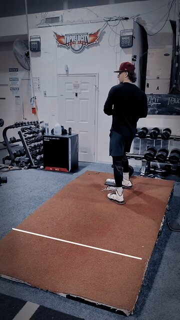 Short & Quick vs. Long & Efficient: Which Delivery Wins? ⚾💥