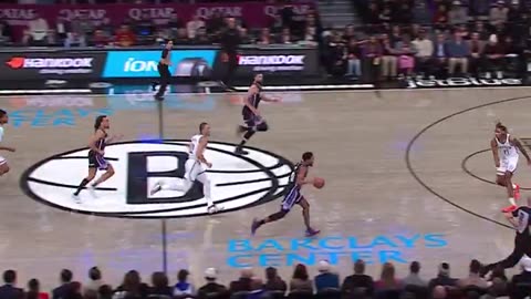 NBA - De'Aaron Fox and Domantas Sabonis get it done on the road for the @SacramentoKings!