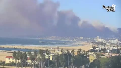 Timelapse video shows Los Angeles wildfire spread rapidly