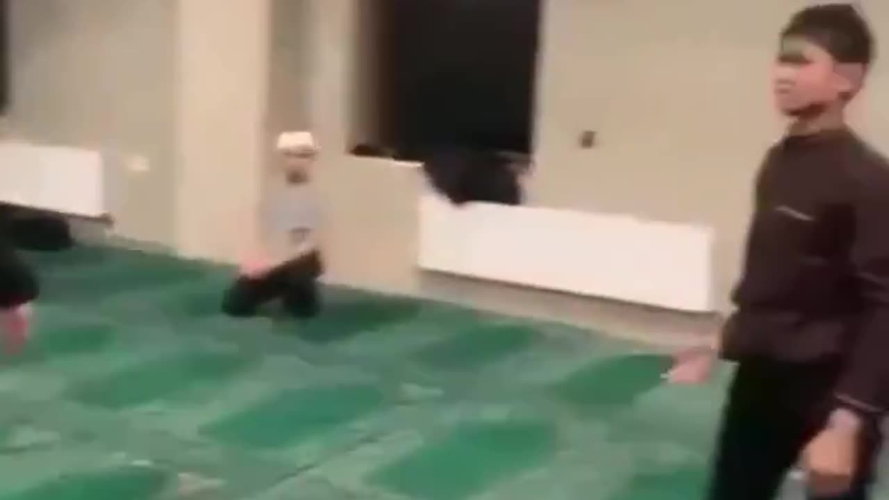 Muslim grammer school teacher in Batley smacks kid at mosque.