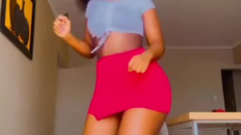 Fine Azz girl bounce.