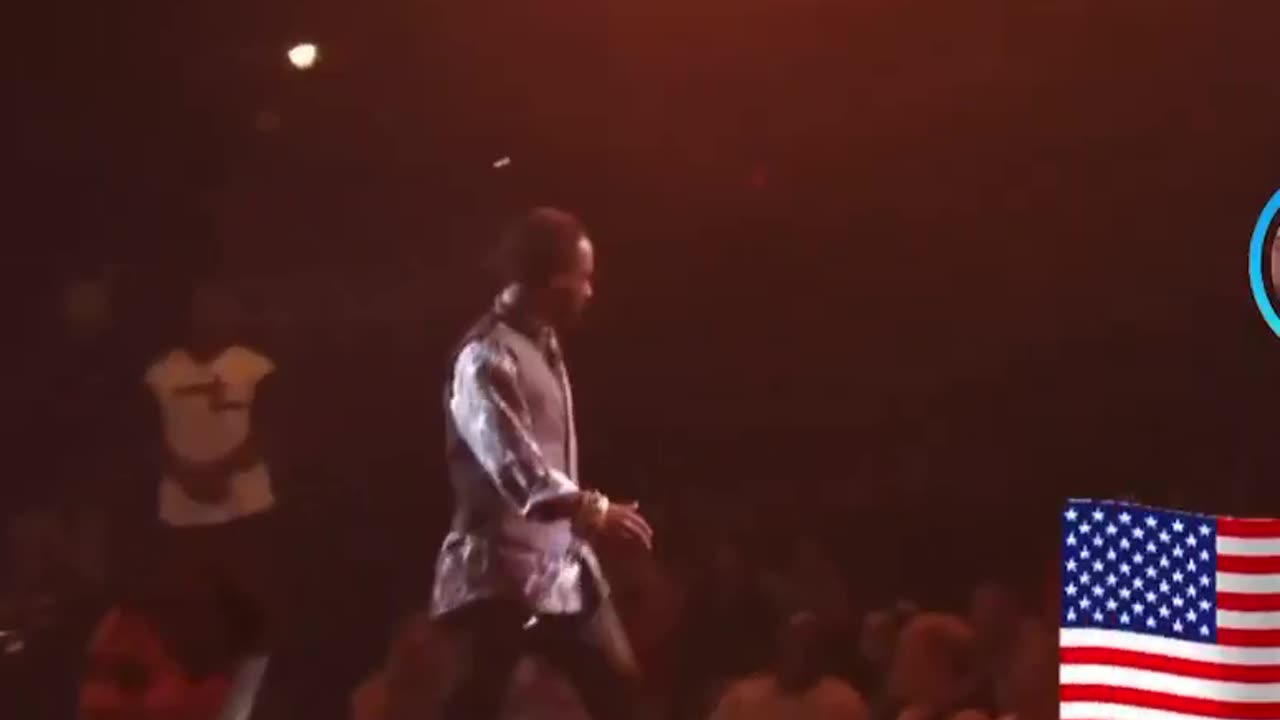 Katt Williams COOKS anti-deportation Heckler for almost 4 minutes