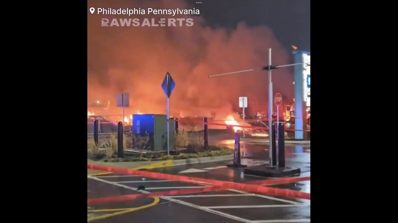 VIDEO FOOTAGE OF TRAGIC PHILADELPHIA PLANE CRASH🛩️💥🏪🔥💫
