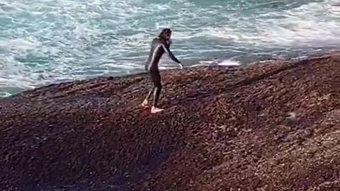 Swimmer Faces Dangers After Jumping Into South Africa's Treacherous Waters