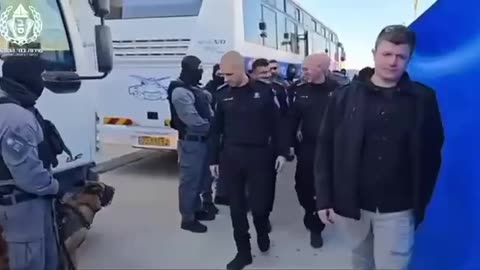 Israel’s Prison Commissioner Kobi Yaakovi and the senior command in preparation