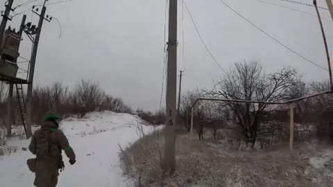 Ukrainian Soldiers Shooting at Drones While On Patrol in Toretsk