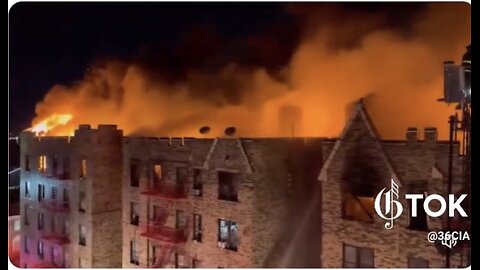 MASSIVE FIRE BLAZE ERUPTS🔥🏢🔥🚒👨‍🚒📸AT BRONX APARTMENT COMPLEX🧑‍🚒🔥🏢🔥🚒👨‍🚒💫