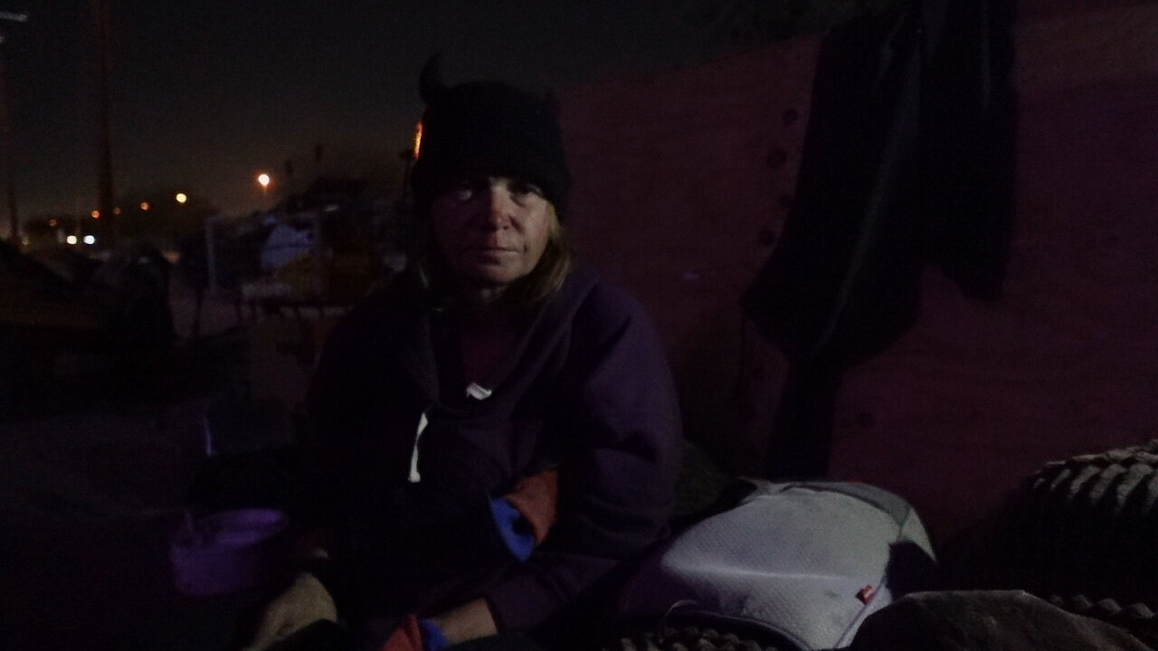 Crystal is 41 and homeless, was previously a Federal Employee for 5 years.