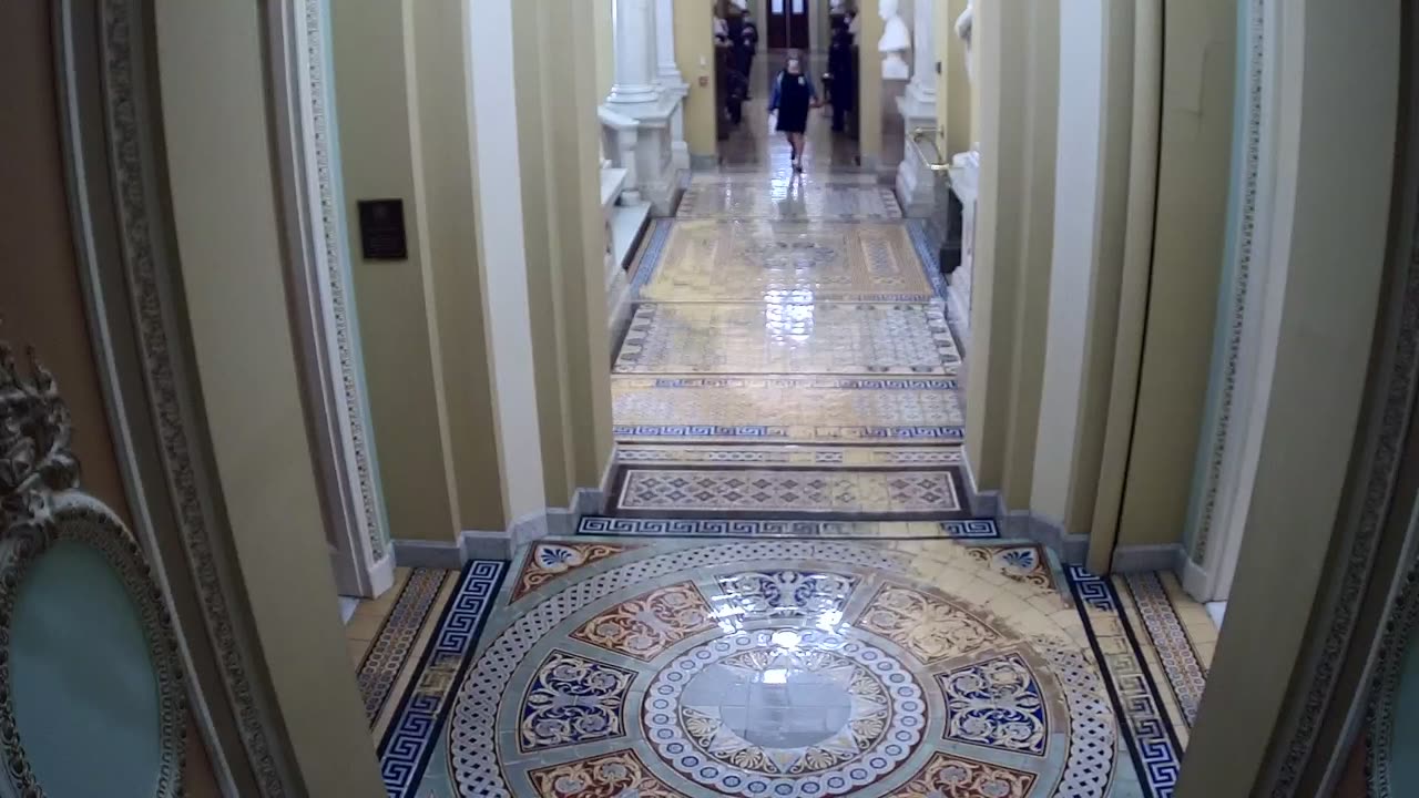 0205USCS02WestStairsnearS221_2021-01-06_21h00min02s103ms.mp4