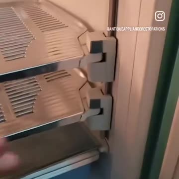 🇺🇸 A 1960s fridge. 🤷🏻‍♂️