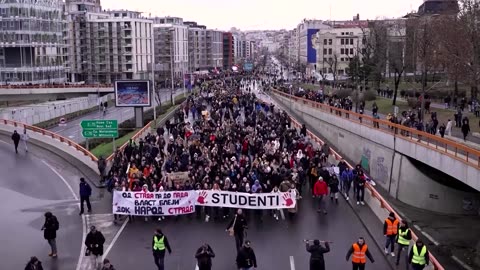 Serbian students block highway during anti corruption protests