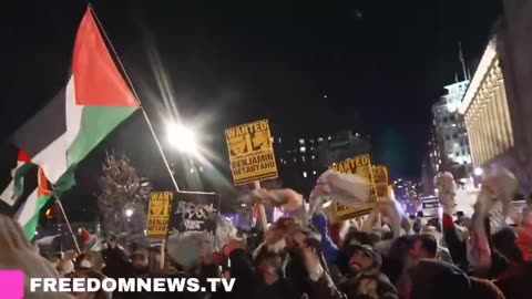 Hamas flags are being waved outside the Whitehouse.