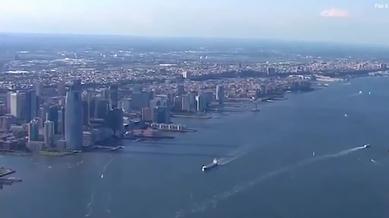 UFO seen from New York news helicopter camera