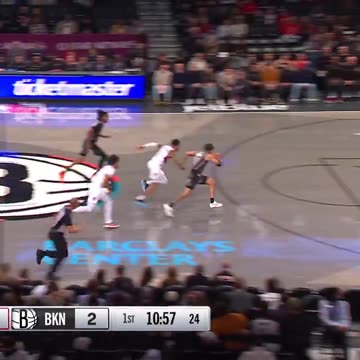 Brooklyn Nets - Killian with the steal & finish 🔥