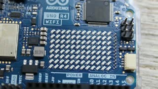 The Arduino R4 - Including a Wifi and Bluetooth Modem