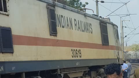 Look at the Indian train, 250000 wires have fallen on it, railway stop has been repaired