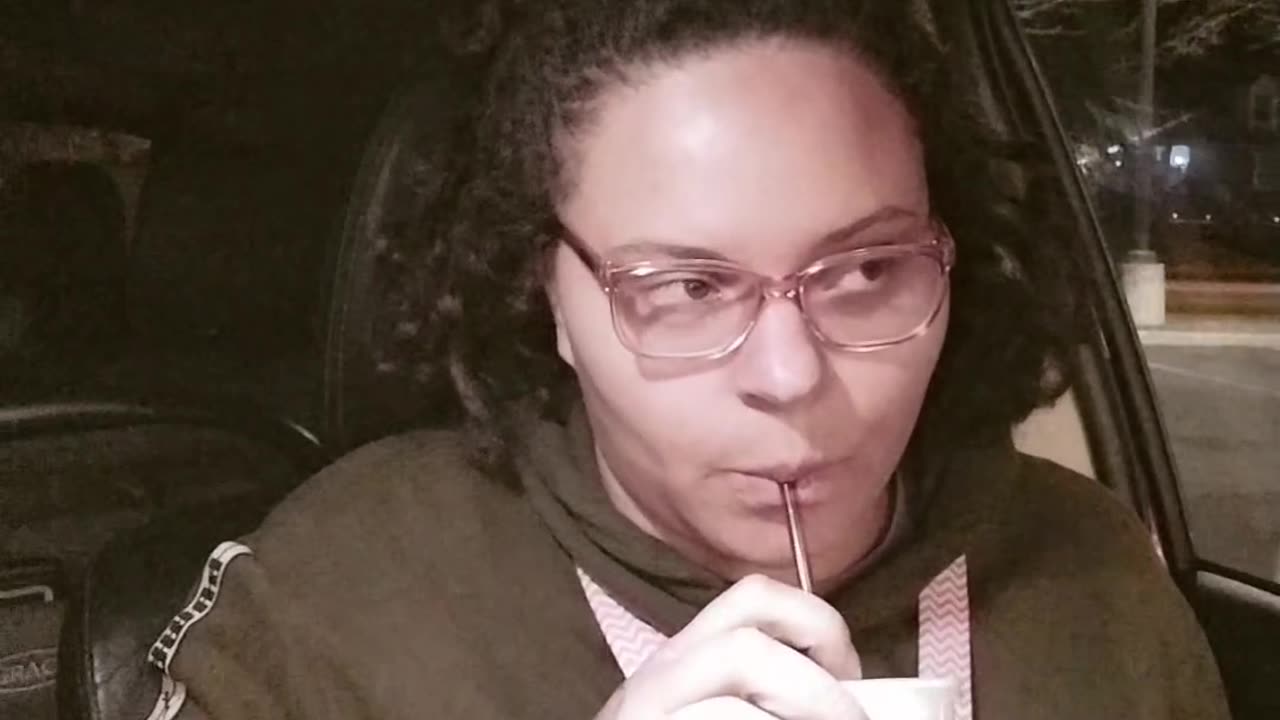 Eating Popeyes While Waiting for a DoorDash Order | Ride-Along Vlog
