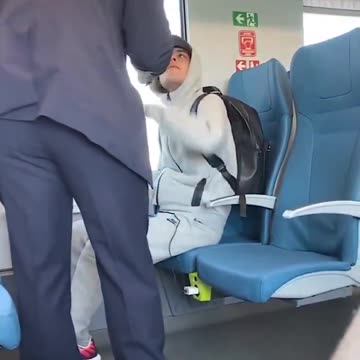 North African in Italy wants to travel without a ticket and gets angry when the