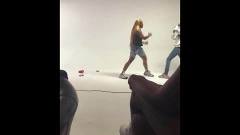 Girls Fight-Two Girls Suddenly Started Fighting during Rehearsal